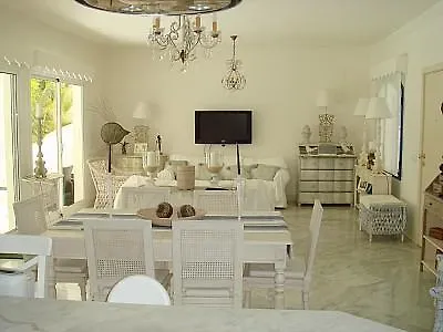 Giulietta Villa